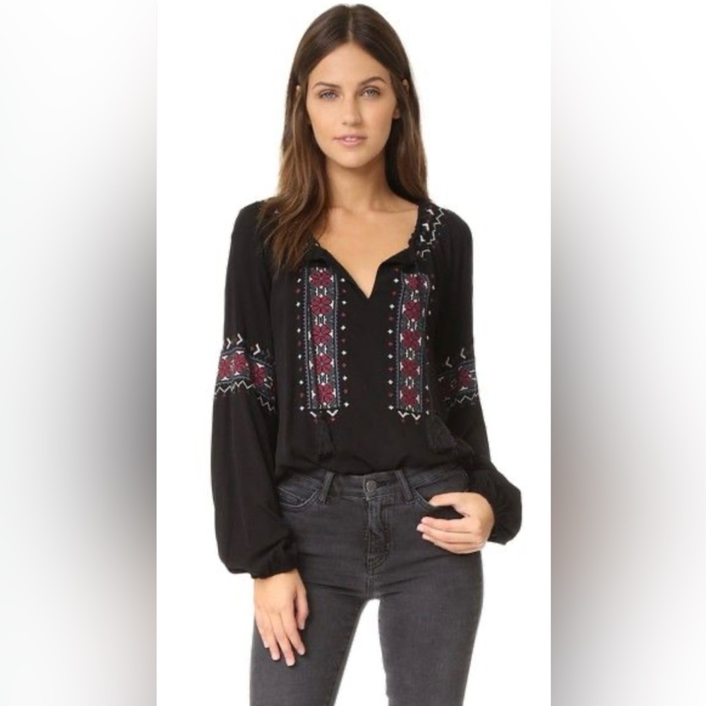 Cupcakes and Cashmere Nicki Embroidered Long Sleeve Top Floral Blouse black XS